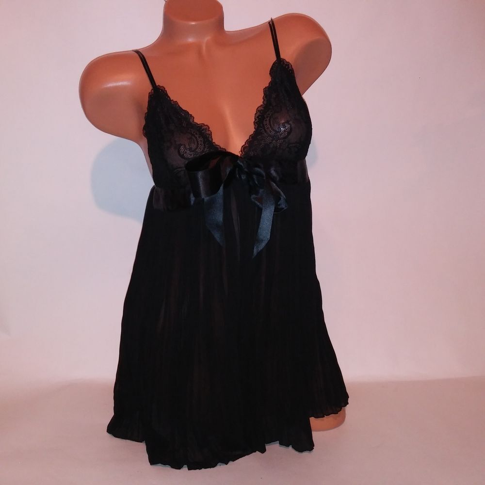 Victoria Secret Lingerie Babydoll Large Black Pleated Lace Trim Wireless New